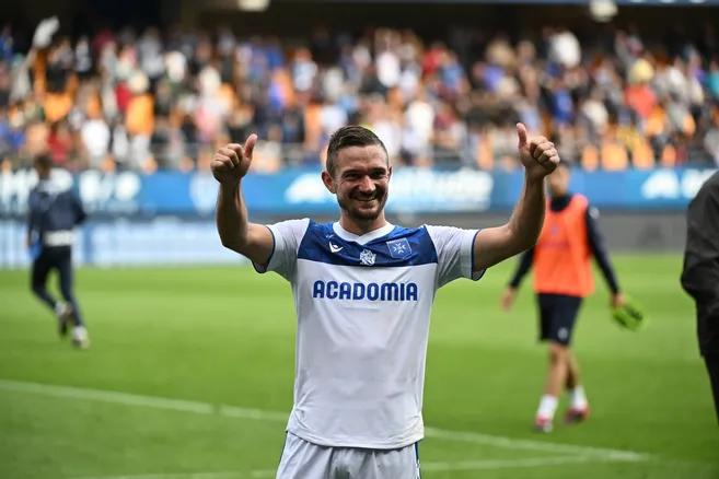 Auxerre : Gaëtan Perrin reste ouvert à de nouvelles opportunités cet été