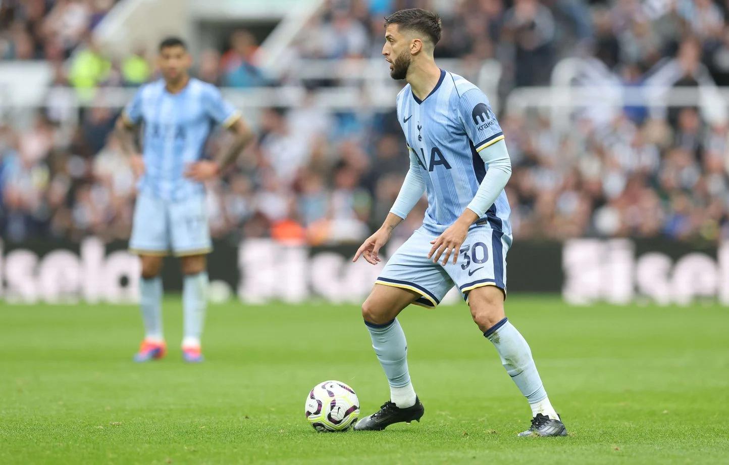 Le Barça vise Rodrigo Bentancur pour renforcer son milieu de terrain