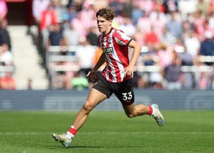 80 M€ pour ce crack anglais ! Les géants en guerre