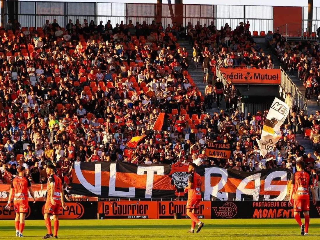 Ligue 2 : un supporter de Laval visé par une enquête, après les incidents à Dunkerque
