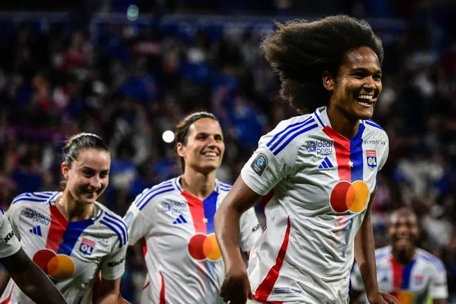 L’OL féminin devient les « Lyonnes » avec un nouveau blason