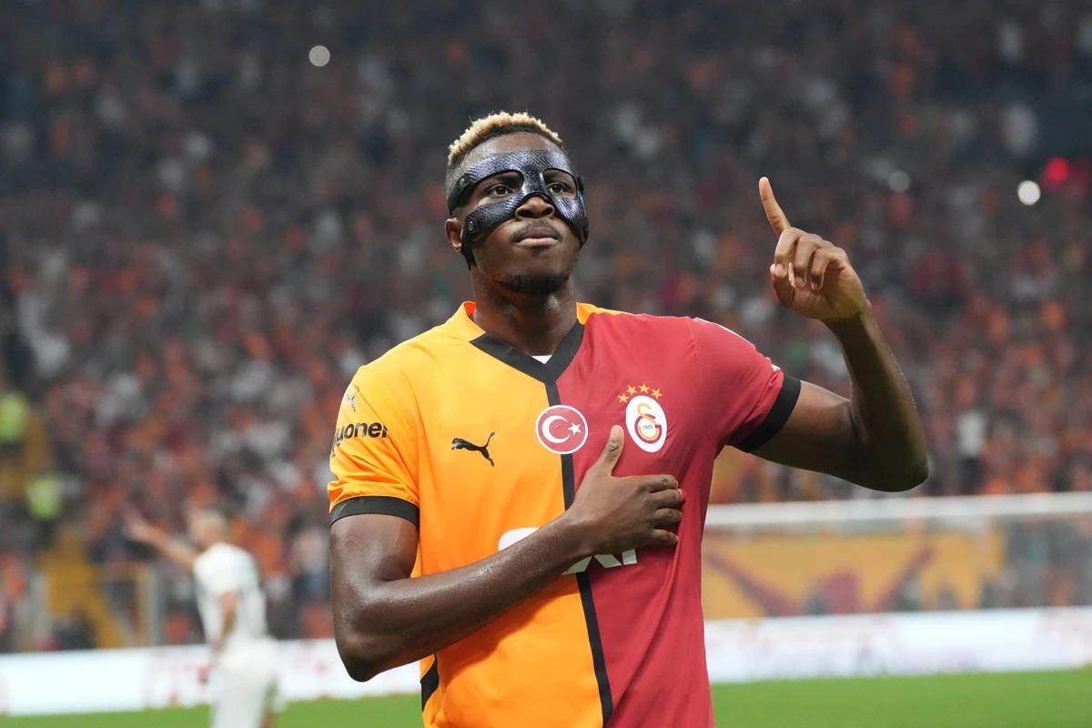 Manchester United : Victor Osimhen perd patience !