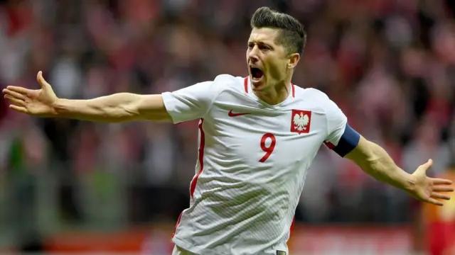 Ludovic Obraniak : « Lewandowski ne me faisait jamais de passe »