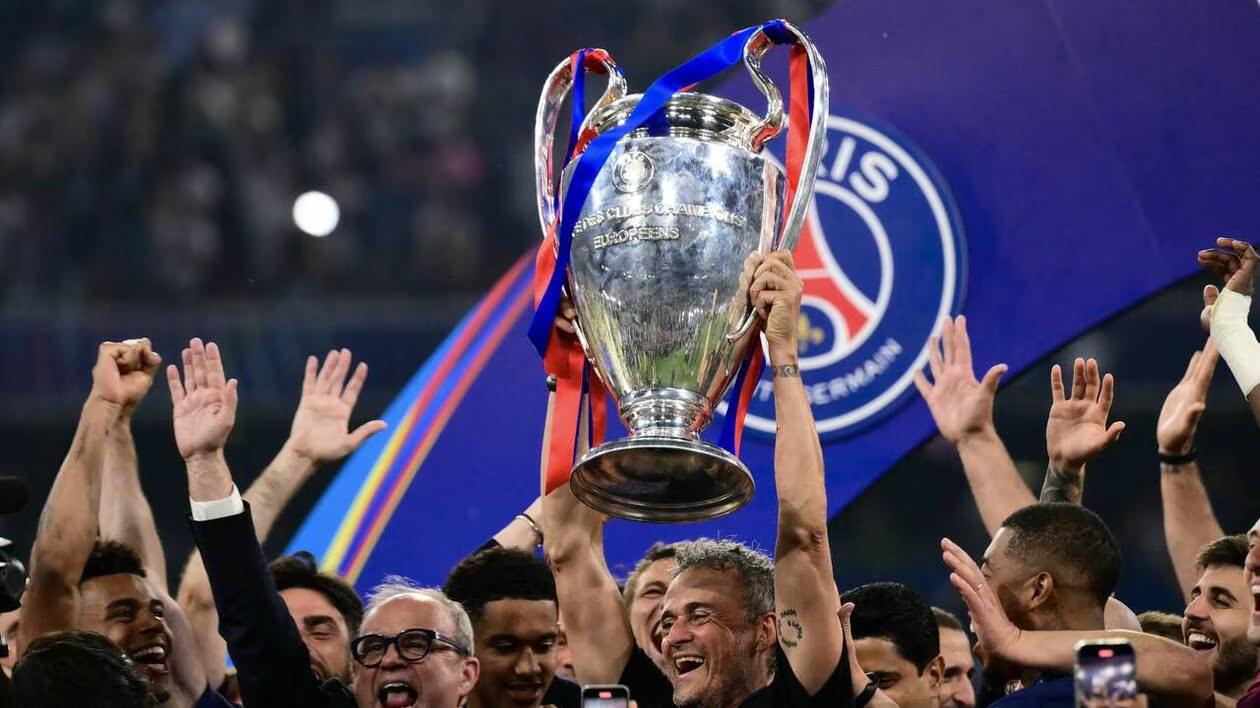 Paris Rrègne sur le Sport Collectif Français
