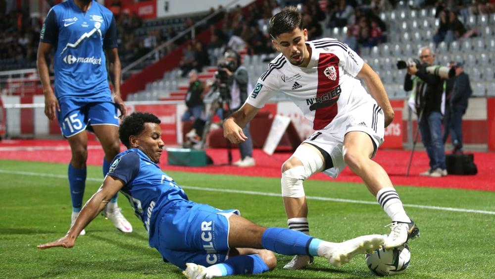 Mercato ASSE : L'AS Saint-Étienne Cible Tony Strata Grâce à la DNCG !