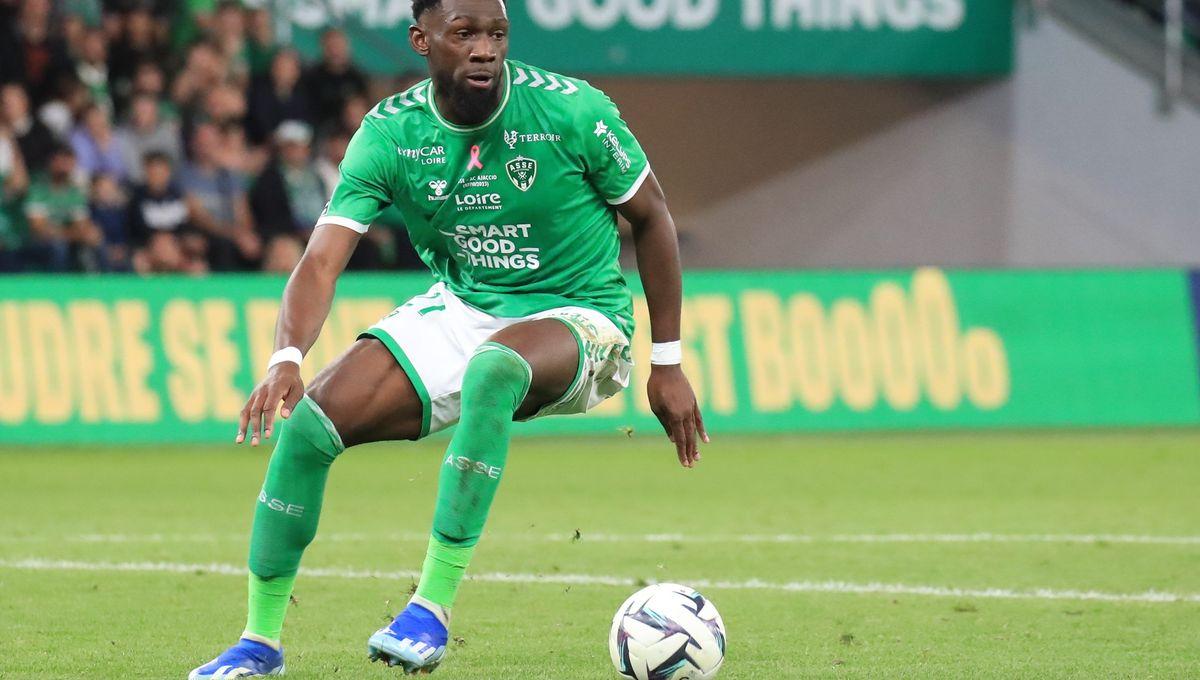 Mercato ASSE : Nouveaux Départs et Renforts en Défense se Précisent !