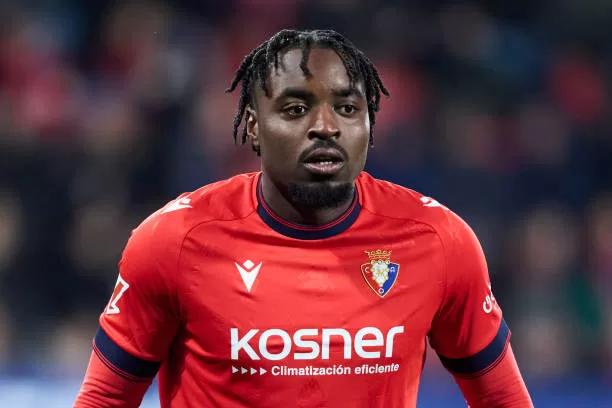 Mercato Côme : Cesc Fàbregas cible le défenseur camerounais Enzo Boyomo