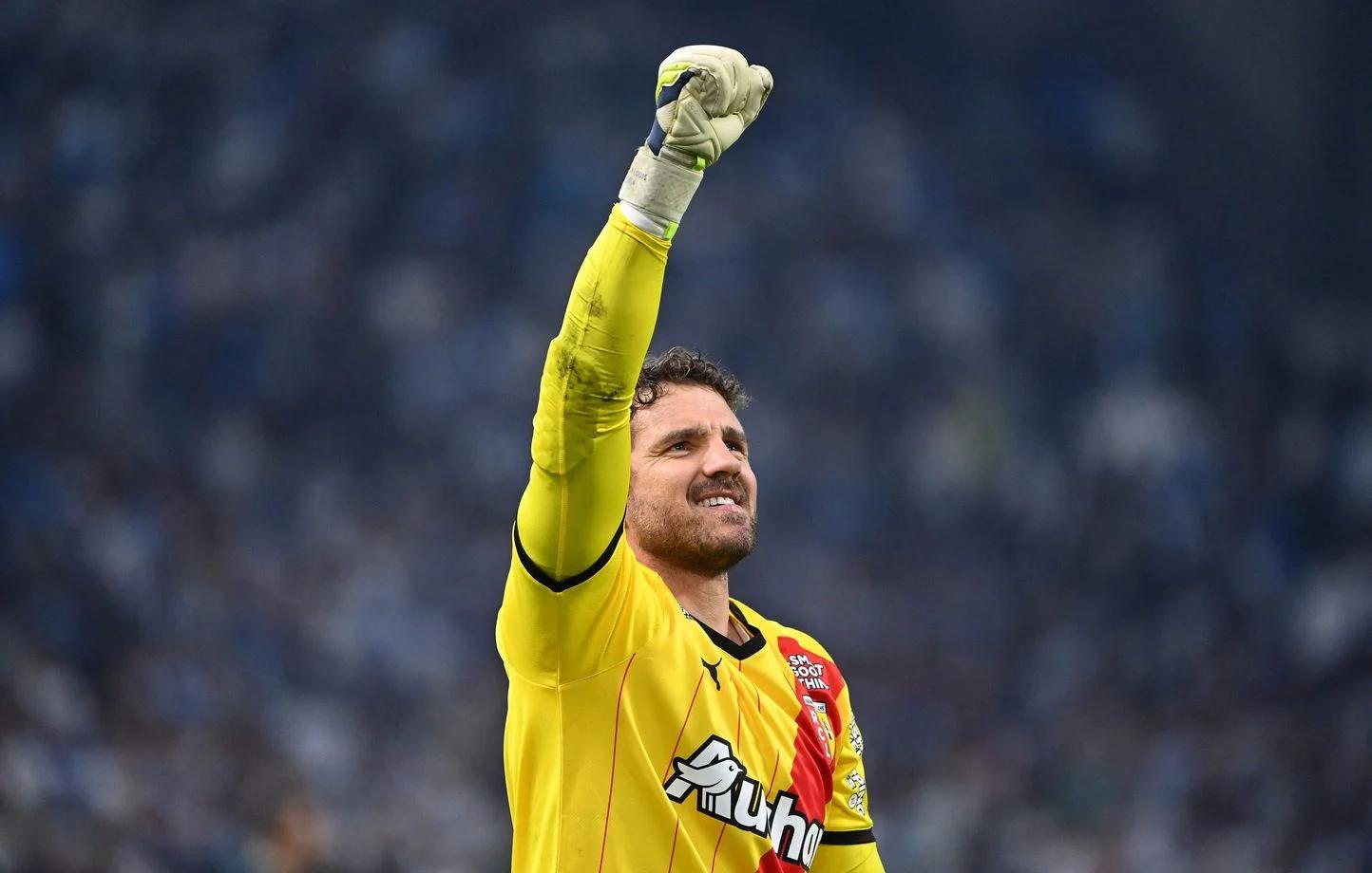 Mercato RC Lens : Jean-Louis Leca souhaite prolonger Neil El Aynaoui